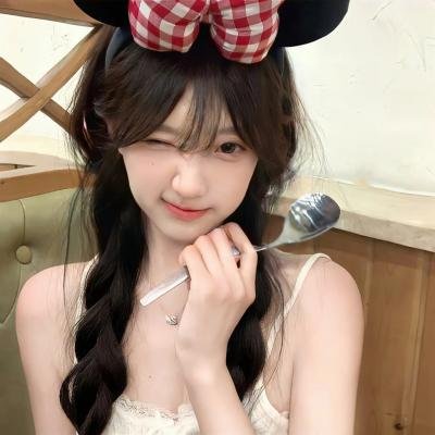 蕾哈娜内衣秀4